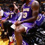 LeBron serve Bronny e consegue a 1ª assistência de pai para filho da história da NBA LeBron serve Bronny e consegue a 1ª assistência de pai para filho da história da NBA