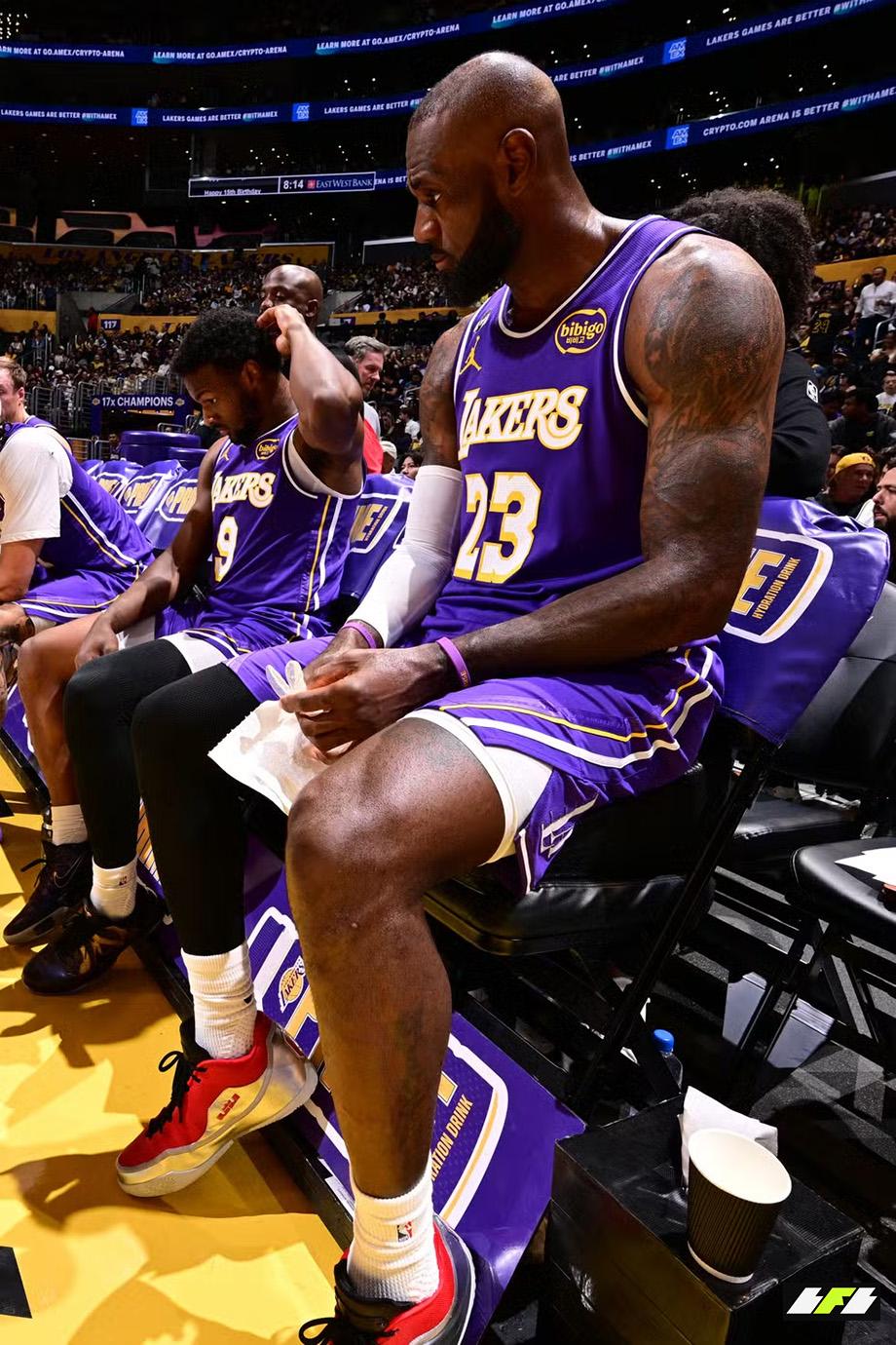 LeBron serve Bronny e consegue a 1ª assistência de pai para filho da história da NBA